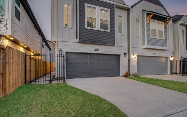 Building Photo - 4109 Hare St