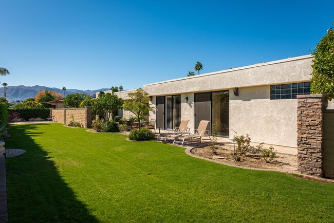 Building Photo - 66 Dartmouth Dr