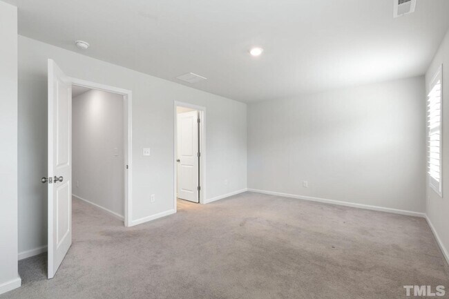 Building Photo - 4964 Southern Magnolia Dr