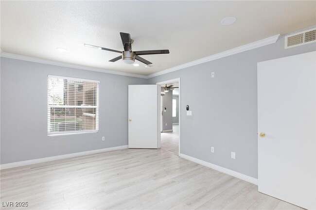 Building Photo - 8101 W Flamingo Rd