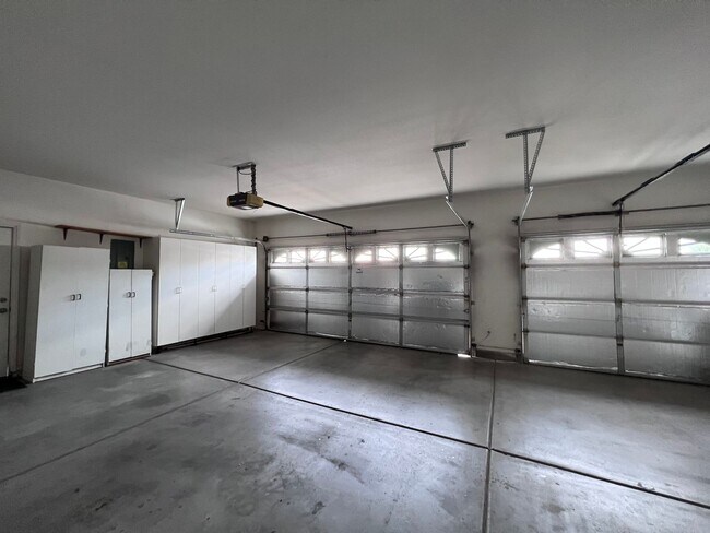 Building Photo - 678 Kentons Run Ave
