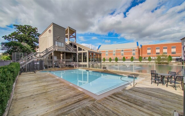 Building Photo - 2023 Gentryside Dr