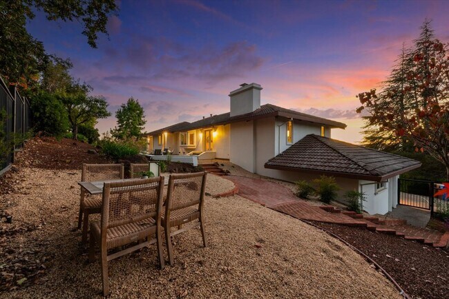 Building Photo - 4 Bedrooms, 3 Bathrooms, Cul-de-sac Location Near Silverado Country Club, Napa