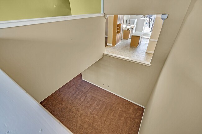 Building Photo - 216 Keats Ct