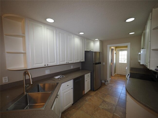 Building Photo - 1649 Napoli Dr W
