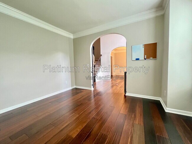 Building Photo - 2980 Highland Pass