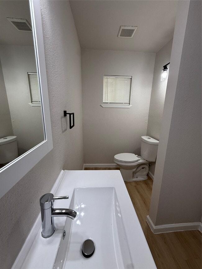 Building Photo - 7427 Avenue I