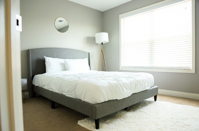 Building Photo - 701 McWilliams Rd SE