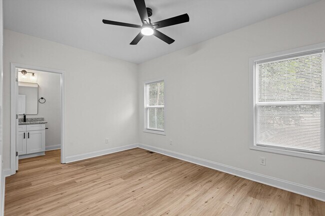 Building Photo - 1318 House St