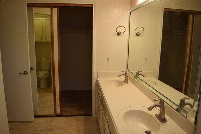 Building Photo - 7805 Kincheon Ct