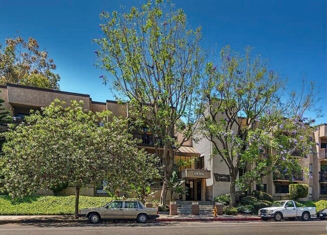 Building Photo - 22100 Burbank Blvd