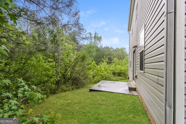 Building Photo - 2944 S Hills