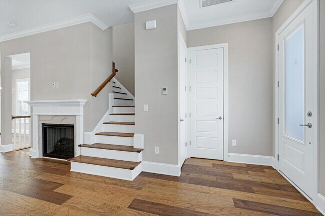 Building Photo - 4909 Madone Dr