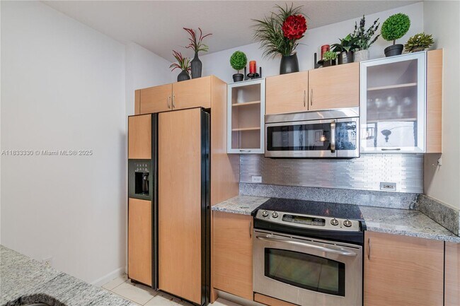 Building Photo - 2775 NE 187th St