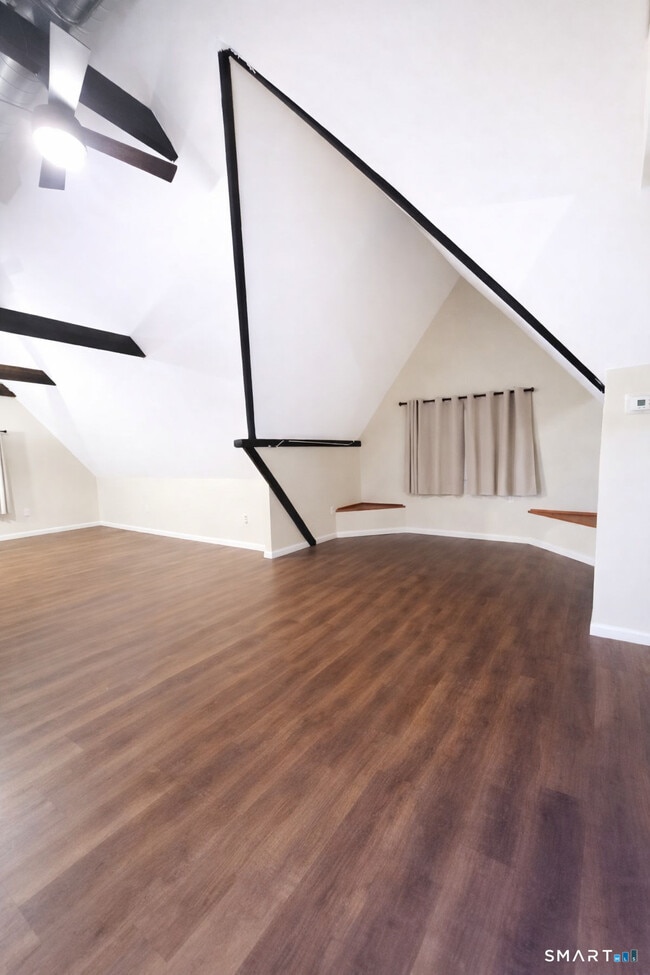 Building Photo - 33 Fair St