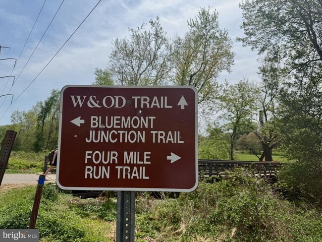 Building Photo - 5736 8th Rd N