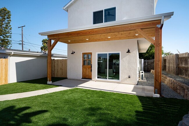 Building Photo - 4628 Derrick Dr