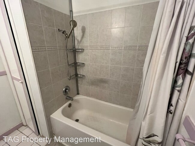 Building Photo - Studio, 1 bath House - 4235 Brooklyn Ave N...