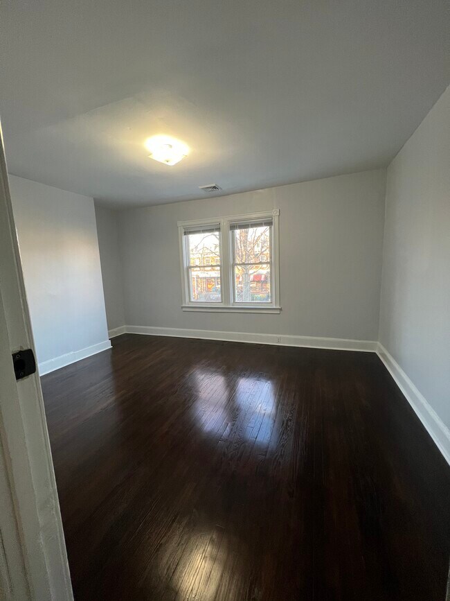 Building Photo - 518 Shepherd St NW