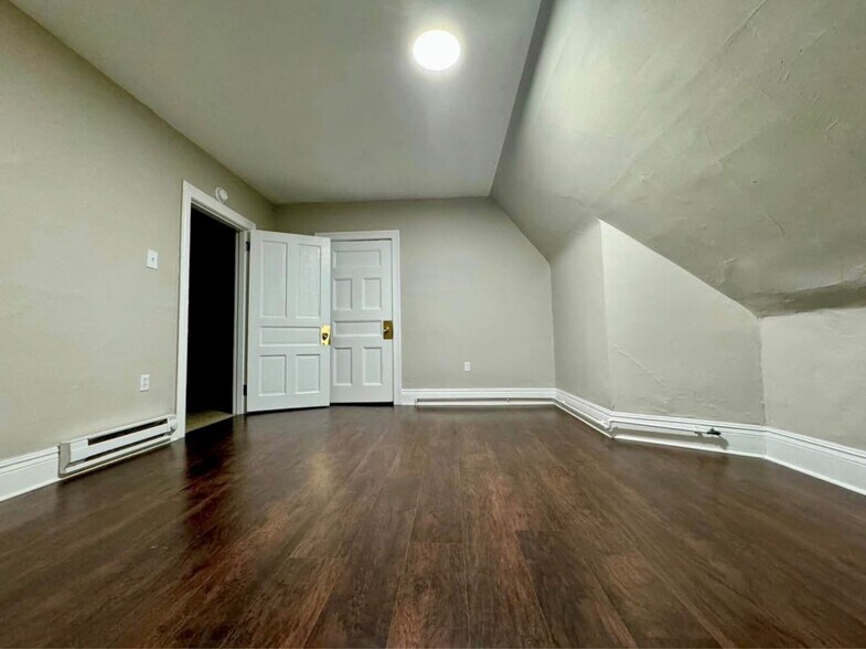 Building Photo - 1749 Crafton Blvd