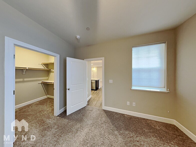 Building Photo - 1805 Dark Horse Rd