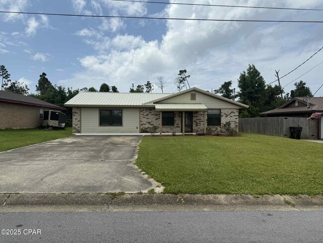 Building Photo - 4008 E 12th Ct