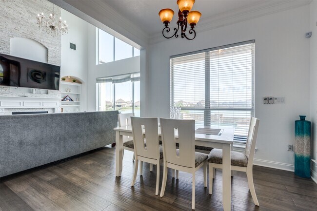 Building Photo - 8 Cypress Point Ct