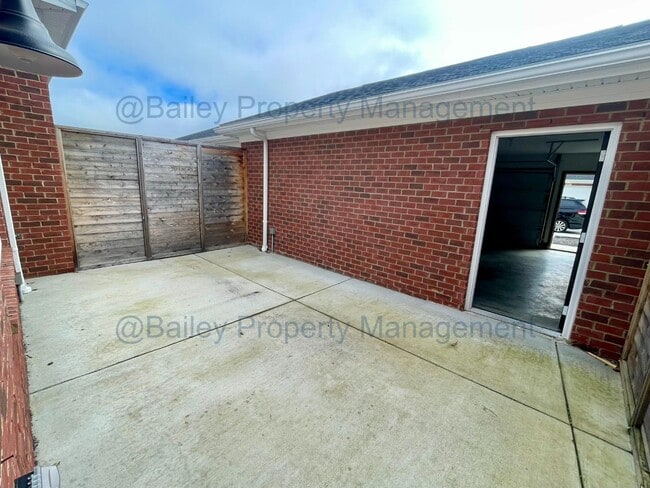 Building Photo - 3814 Jett Ln