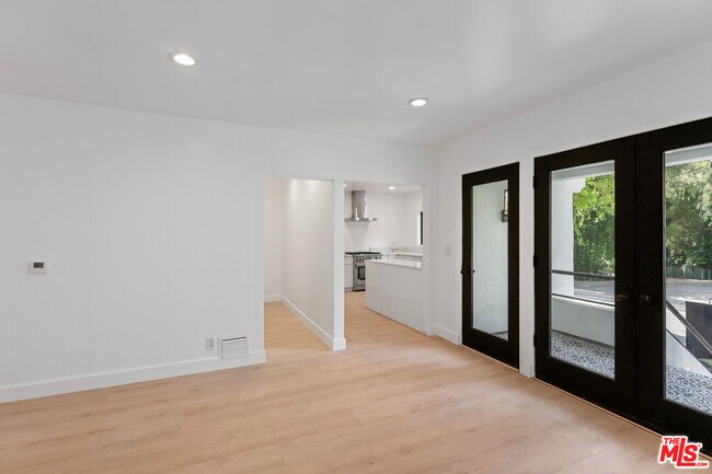 Building Photo - 1800 Benedict Canyon Drive