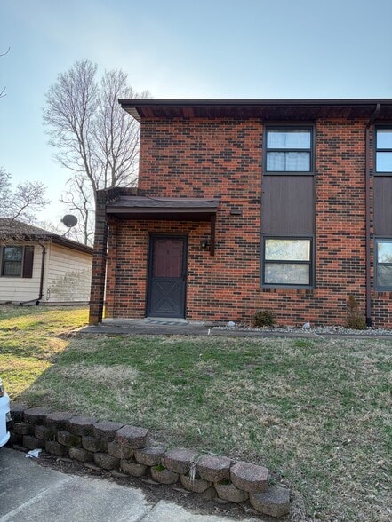 Building Photo - 8 S Trace Rd