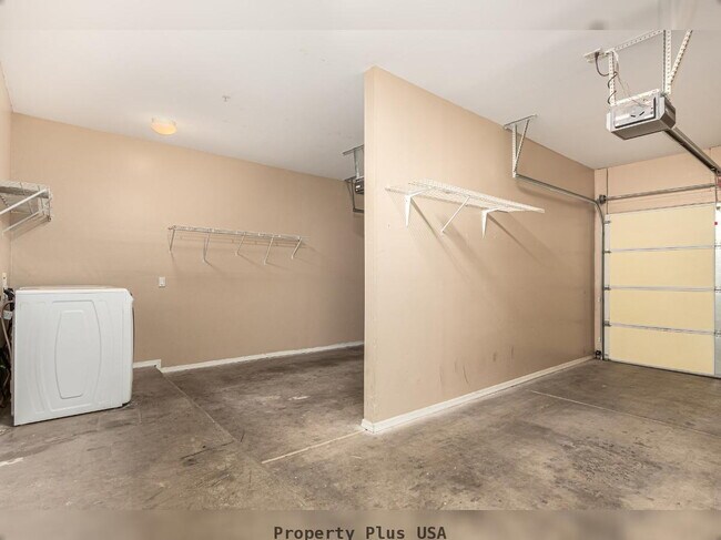 Building Photo - "Unique 3-Bed, 2-Bath Condo with 2 car attached garage located in Prime Scottsdale Location!"