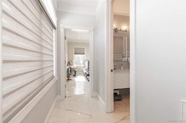 Building Photo - 66 Essex Rd