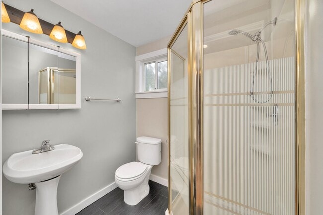 Building Photo - 9th Ct Duplex - AL-2402