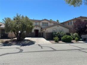 Building Photo - 11077 Village Crest Ln