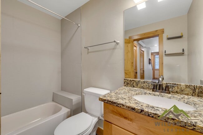 Building Photo - Beautiful Furnished Townhome with infared sauna, finished garage and community amenties