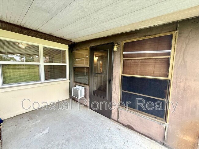 Building Photo - 24862 US-19