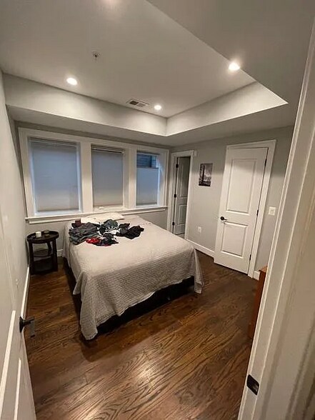 Building Photo - 761 Kenyon St NW