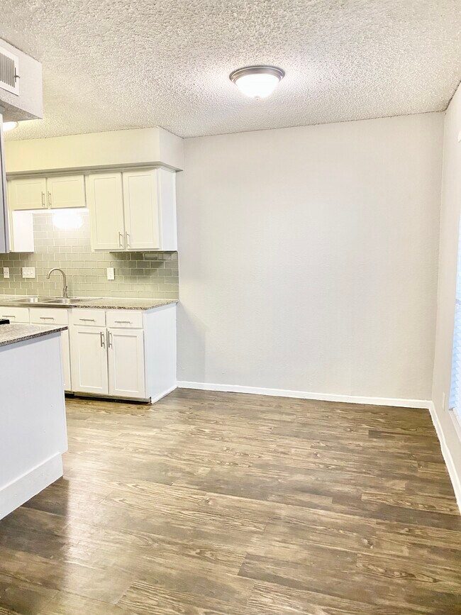 Interior Photo - South Shore