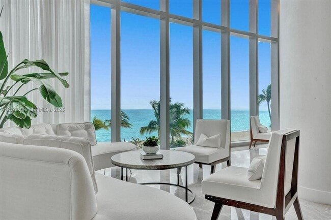 Building Photo - 15701 Collins Ave