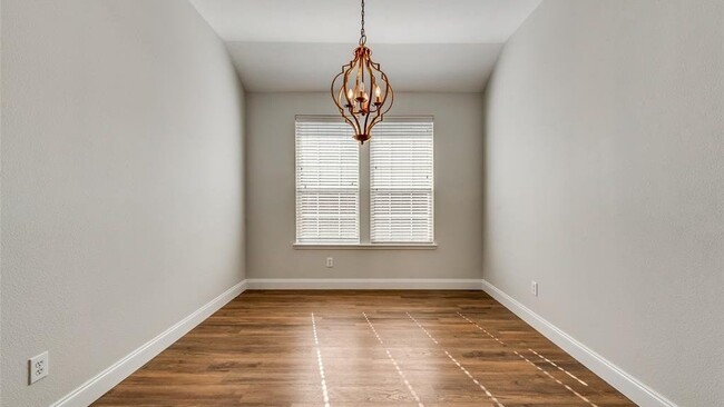 Building Photo - 10733 Vista Heights Blvd