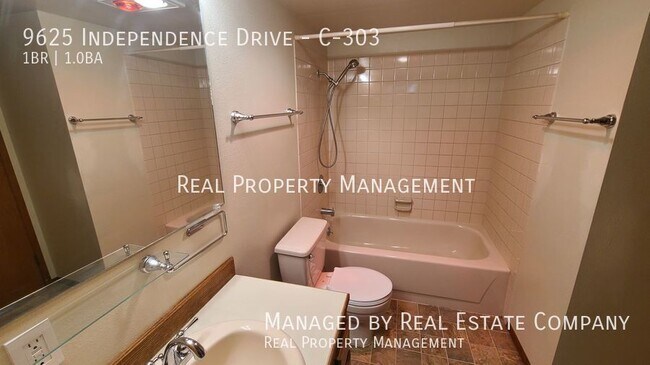 Building Photo - 9625 Independence Dr