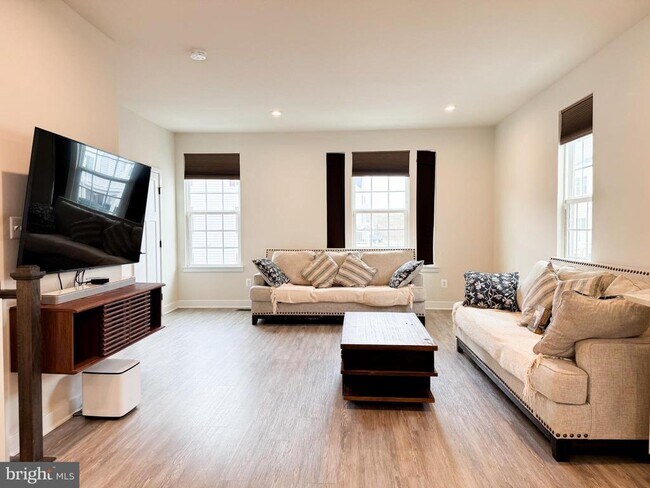 Building Photo - 24604 Cervelo Ter