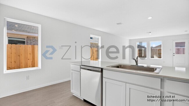 Building Photo - 26911 Dalmatian Bellflower Dr