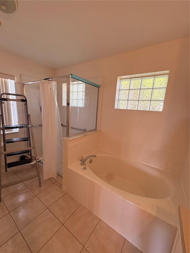 Building Photo - 608 Gentle Breeze Dr