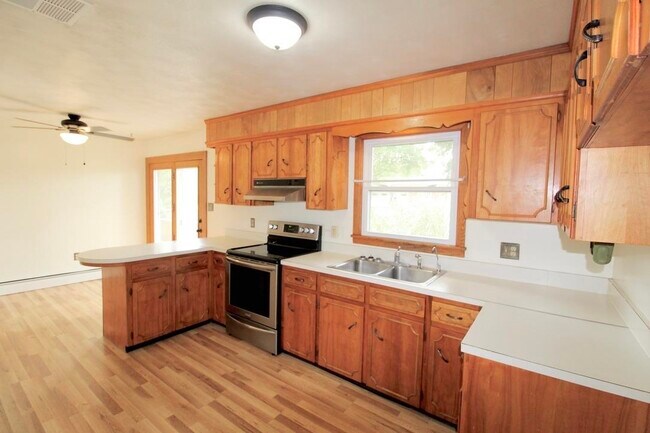 Building Photo - 3966 Port Republic Rd