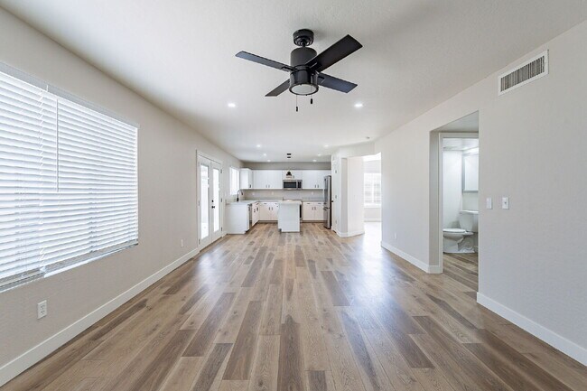 Building Photo - Newly Remodeled 3 bedroom in Goodyear!