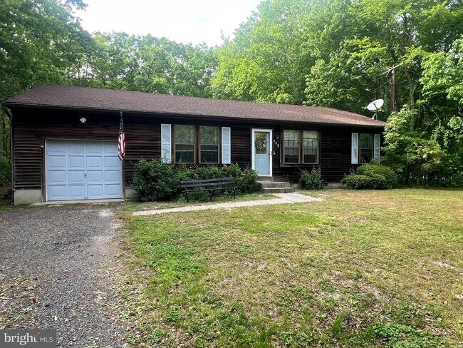 Building Photo - 125 Lower Shore Rd