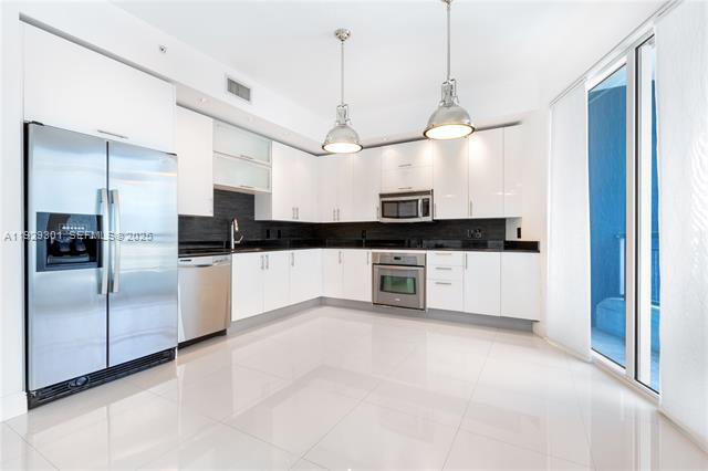 Building Photo - 60 SW 13th St