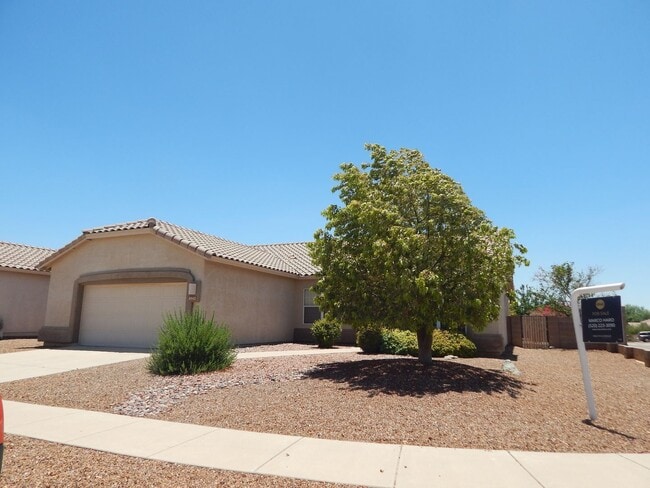 Primary Photo - 3 Bedroom 2 Baths 1844 Sqft in Bluffs
