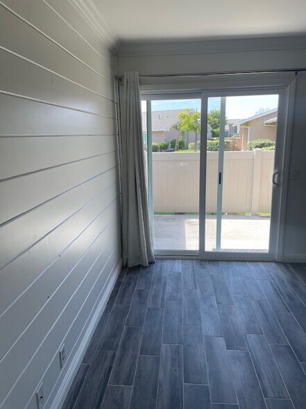 Building Photo - 8856 Sutter Cir